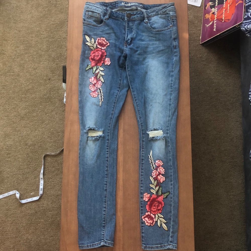 Floral Detail Distressed Skinny Jeans